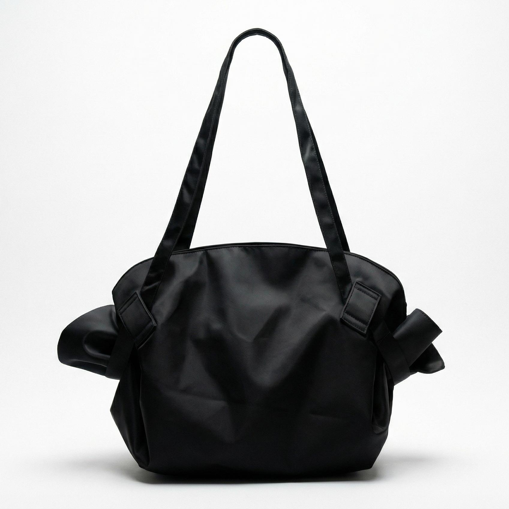 black tote bag